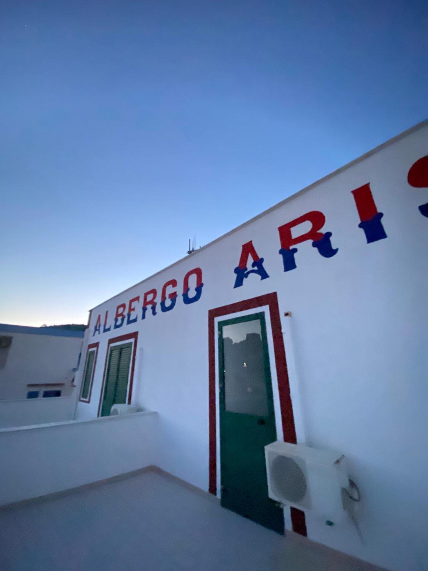 Hotel Ariston Isola di Ustica Екстериор снимка